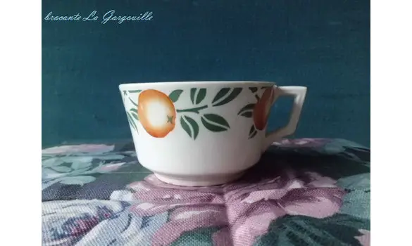 Tasse à chocolat Faïence de Gien 1930