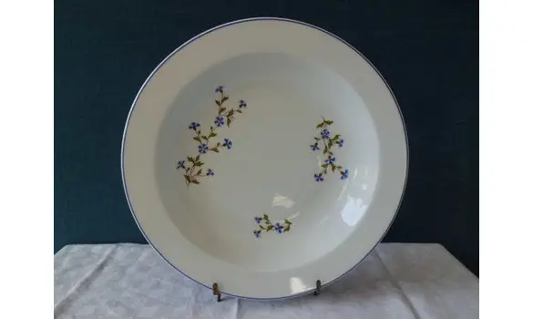 Plat rond légumier porcelaine de Limoges