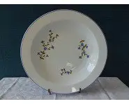 Plat rond légumier porcelaine de Limoges