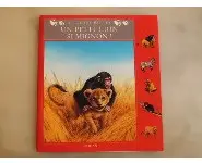 Un petit lion si mignon à toutes pattes