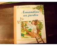 Amandine au jardin