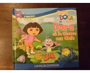 Dora et la chasse aux oeufs Livre- trous