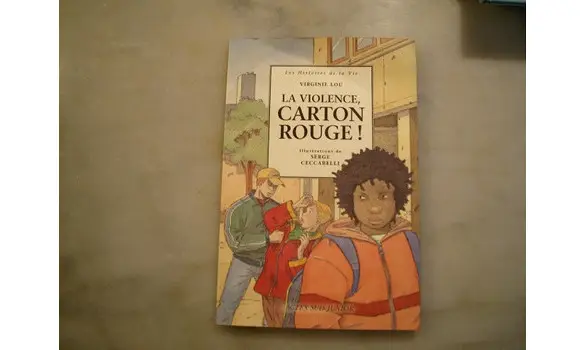 La violence carton rouge/Virginie Lou