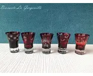 Verres colorés taillés