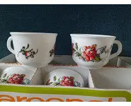 Tasses et sous-tasses en arcopal archer