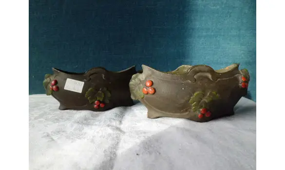 Décor de table en biscuit noir