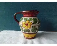 Pichet bec pincé 8+++ terre cuite peinte