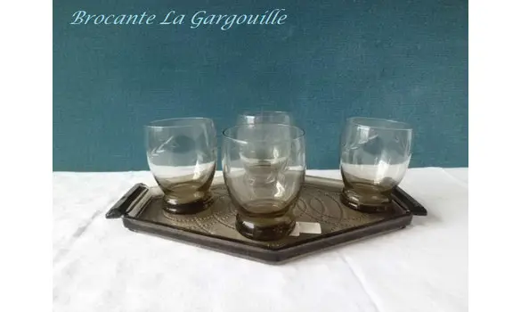 verres à vin cuit et plateau art déco
