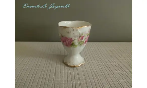 Coquetier ancien porcelaine 1900