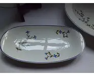 Ravier-petit plat oval décor bleuets