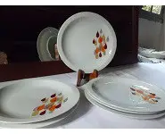4 Assiettes porcelaine Vintage