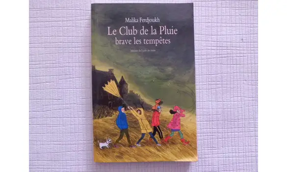 Le club de la pluie brave les tempêtes