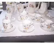 Tasses et sous-tasses style rocaille