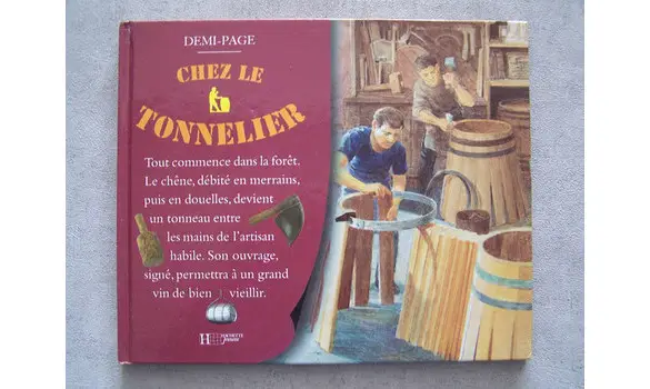 Chez le tonnelier-demi-page-Hachette