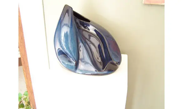 Vase décoratif en céramique bleu