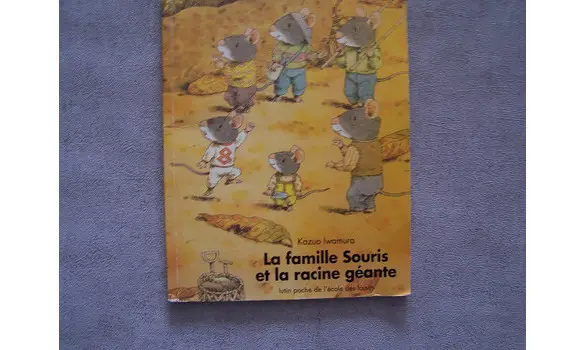 La famille souris et la racine géante