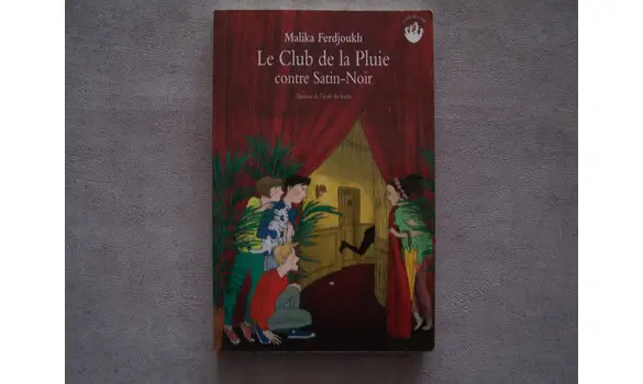 Le club de la pluie contre satin-Noir