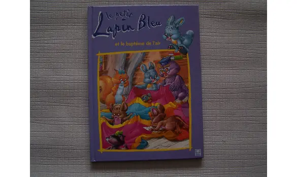Le petit lapin bleu et le baptême de l'a
