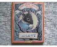 Une petite souris timide