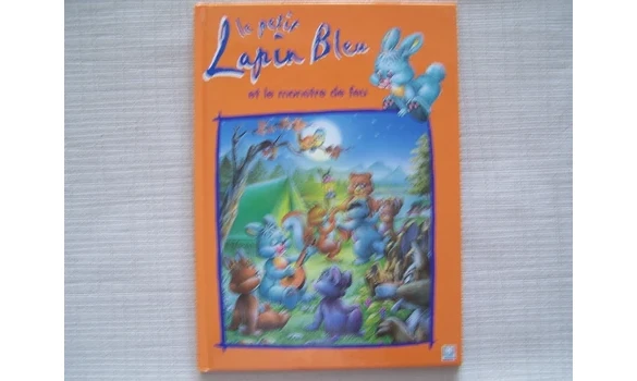 Le petit lapin bleu et le monstre de feu