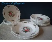 6 assiettes en arcopal décor de roses